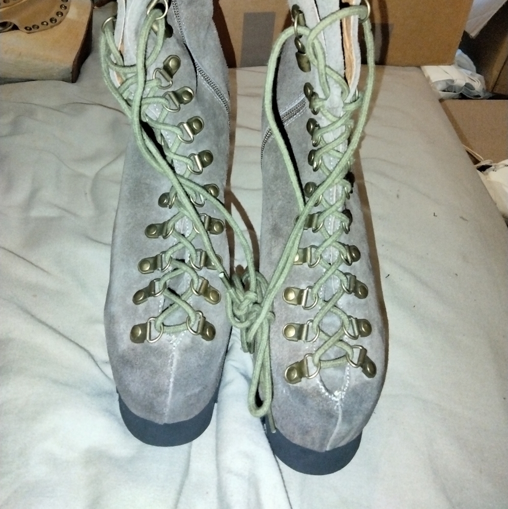 Jeffrey Campbell "Kick It". Rugged look